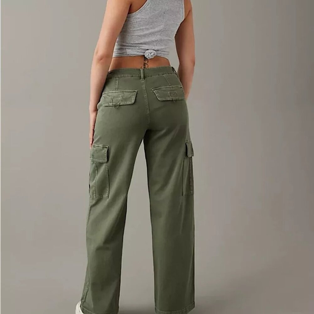 American Eagle NWT Cargo Curvy Stretch High-Rise Baggy Wide Leg Army Gre… - Picture 2 of 16